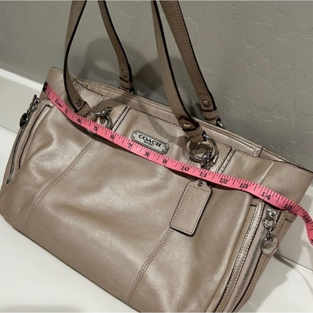 Coach purse F19252 bag tote womens leather zip pockets silver tone medium cute - Picture 3 of 16